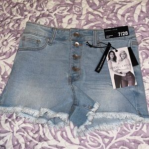 Kendall + Kylie Hipster Short size 7/28